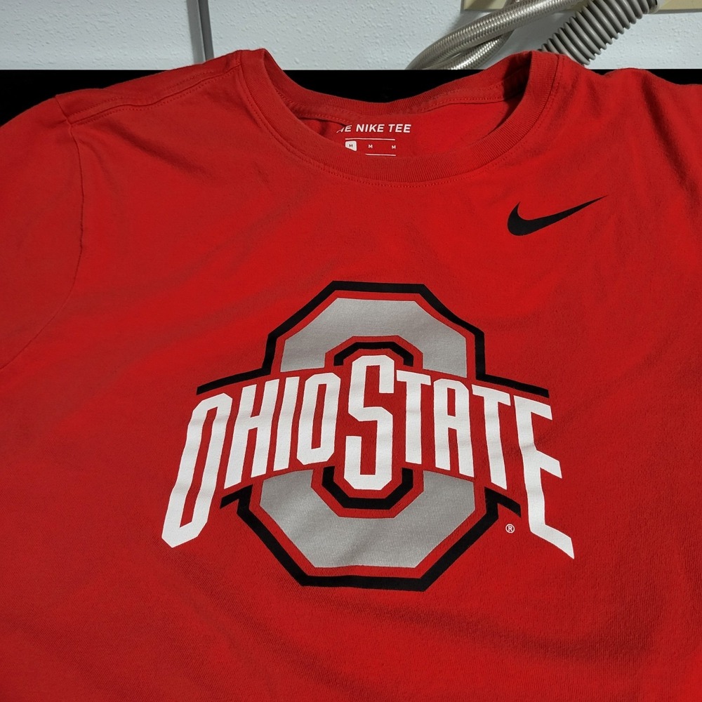 Men's M Nike Dri Fit Red Ohio State Buckeyes T-Shirt